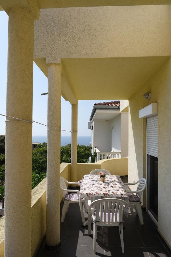 Apartments Jasmina Утеха Екстериор снимка
