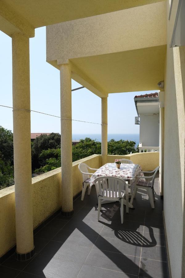 Apartments Jasmina Утеха Екстериор снимка
